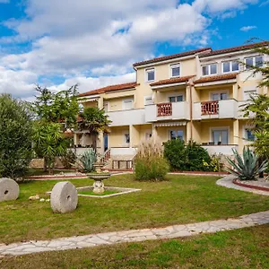 Apartments Strand Apartman