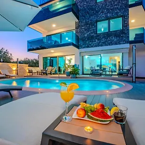 Luxury Vilamaloca Apartment